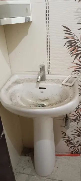 Washbasin Heavy Stains Before Cleaning Bareilly